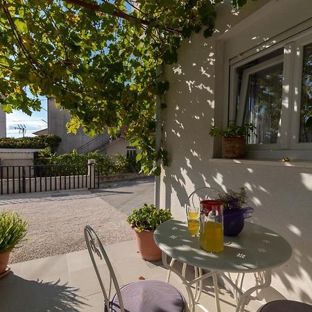 Apartments Bruna Trogir Exterior photo