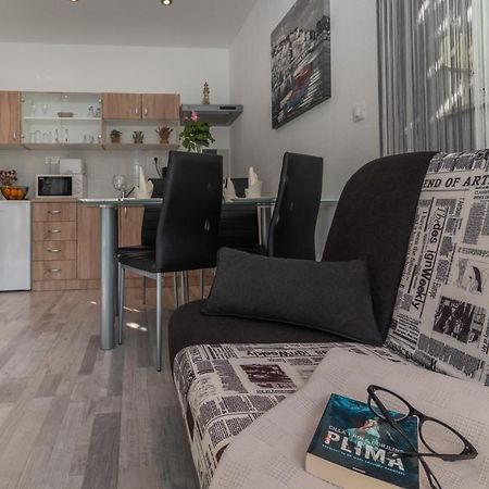 Apartments Bruna Trogir Exterior photo