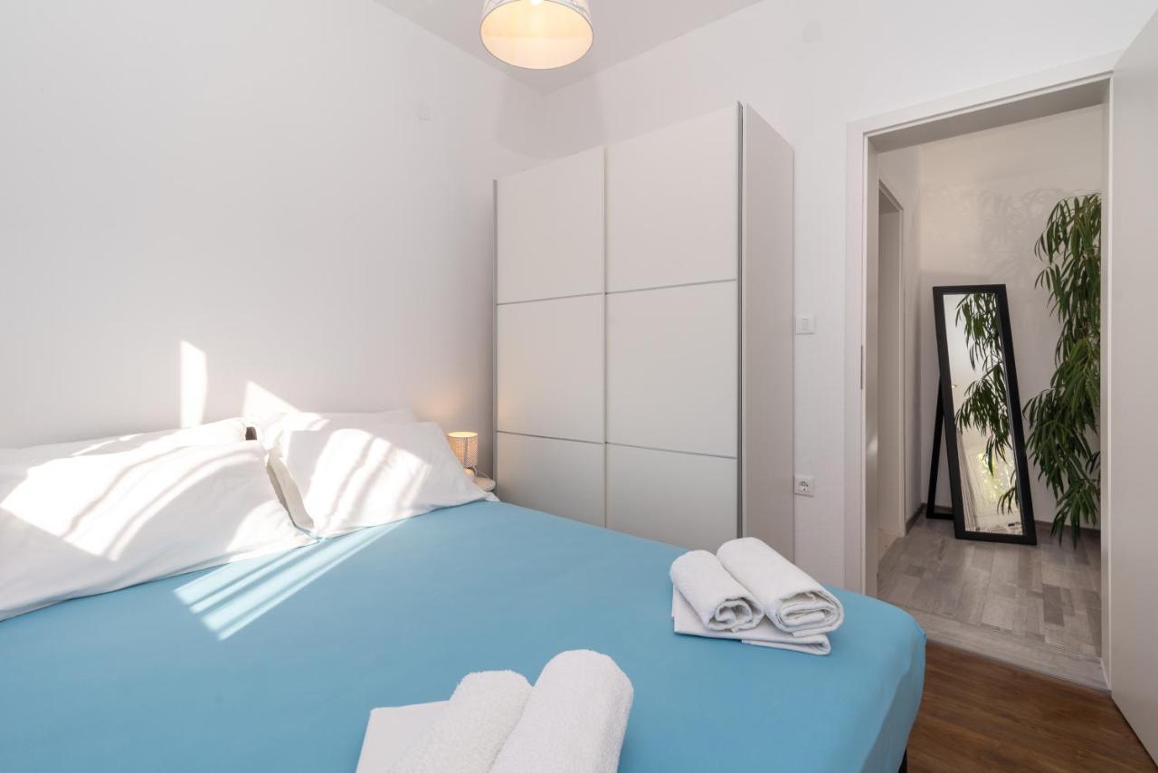 Apartments Bruna Trogir Exterior photo