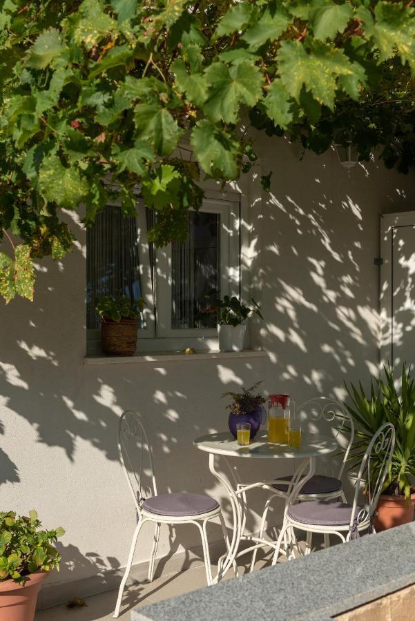 Apartments Bruna Trogir Exterior photo